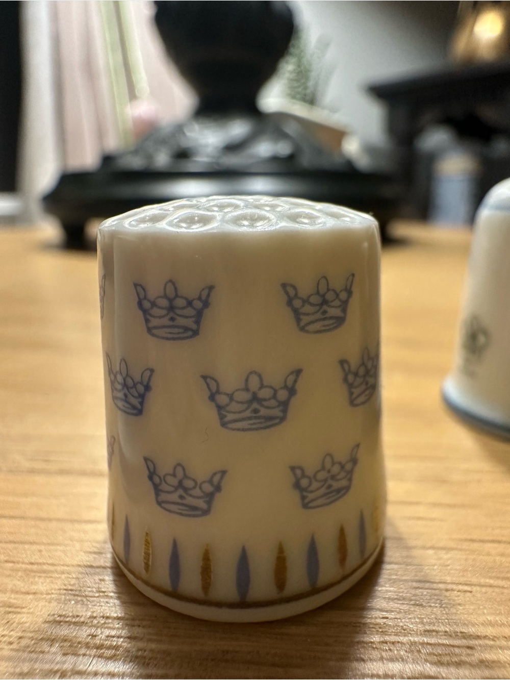 Vintage 1980 Rörstrand Sweden gripsholm blue crowns porcelain thimble